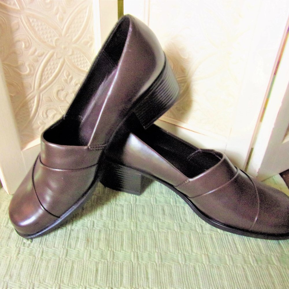 Mootsies Tootsies Pumps Heeled Loafers Size 8.5M Brown Faux Leather Like New